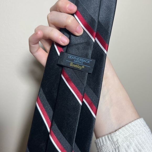 Vintage Wembley Leatherback Satins Tie - Picture 3 of 3